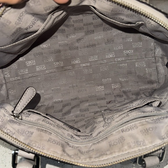 🩶Michael Kors Ciara Pearl Gray - Picture 10 of 11